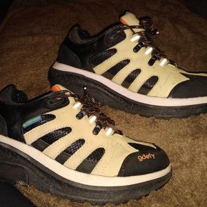 Gdefy shoes.